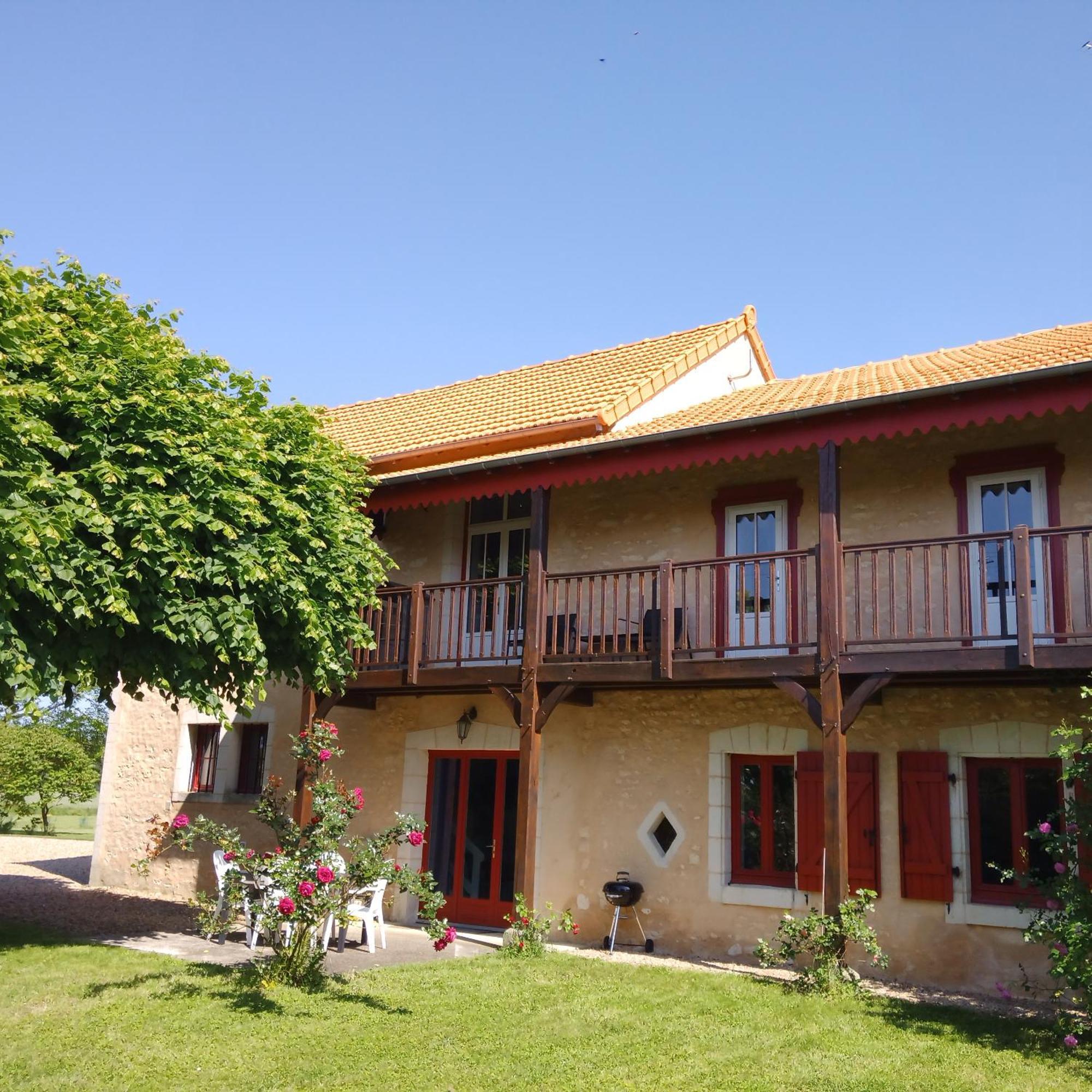 Villa Au Repos Des Elfes Braye-sous-Faye Exterior foto